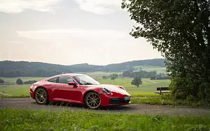   Porsche 911 Carrera Coupe (Guards Red) - 2019