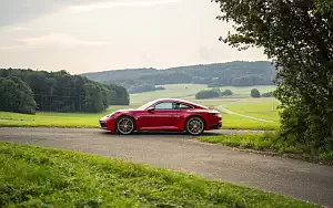   Porsche 911 Carrera Coupe (Guards Red) - 2019