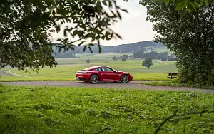   Porsche 911 Carrera Coupe (Guards Red) - 2019