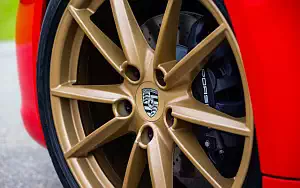   Porsche 911 Carrera Coupe (Guards Red) - 2019