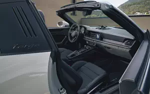   Porsche 911 Targa 4 GTS - 2021