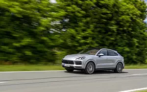   Porsche Cayenne S Coupe (Dolomite Silver Metallic) - 2019