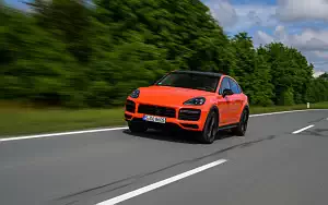   Porsche Cayenne Turbo Coupe (Lava Orange) - 2019