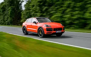   Porsche Cayenne Turbo Coupe (Lava Orange) - 2019