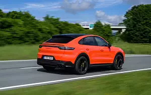   Porsche Cayenne Turbo Coupe (Lava Orange) - 2019