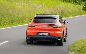   Porsche Cayenne Turbo Coupe (Lava Orange) - 2019