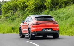   Porsche Cayenne Turbo Coupe (Lava Orange) - 2019