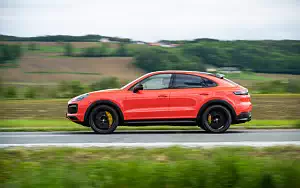   Porsche Cayenne Turbo Coupe (Lava Orange) - 2019