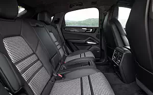   Porsche Cayenne Turbo Coupe (Lava Orange) - 2019