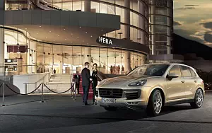   Porsche Cayenne Turbo - 2014