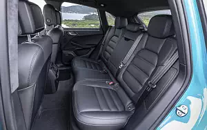   Porsche Macan (Miami Blue) - 2018