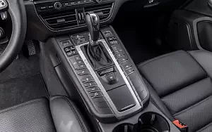   Porsche Macan (Miami Blue) - 2018