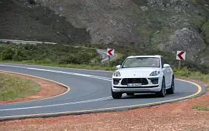   Porsche Macan Turbo (Carrara White Metallic) - 2019