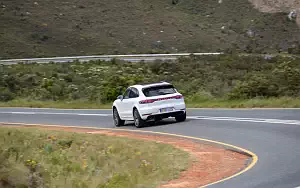  Porsche Macan Turbo (Carrara White Metallic) - 2019