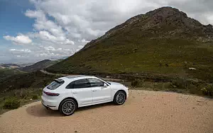   Porsche Macan Turbo (Carrara White Metallic) - 2019