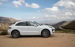   Porsche Macan Turbo (Carrara White Metallic) - 2019