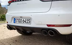   Porsche Macan Turbo (Carrara White Metallic) - 2019