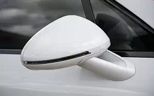   Porsche Macan Turbo (Carrara White Metallic) - 2019