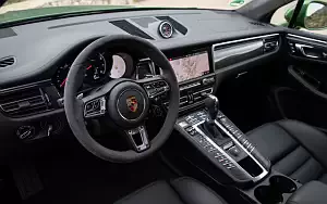   Porsche Macan Turbo (Mamba Green Metallic) - 2019