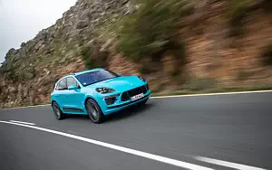   Porsche Macan Turbo (Miami Blue) - 2019