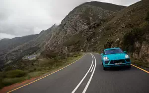   Porsche Macan Turbo (Miami Blue) - 2019