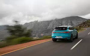   Porsche Macan Turbo (Miami Blue) - 2019