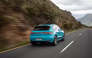   Porsche Macan Turbo (Miami Blue) - 2019