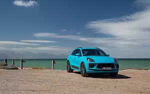   Porsche Macan Turbo (Miami Blue) - 2019