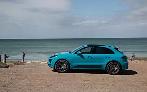  Porsche Macan Turbo (Miami Blue) - 2019