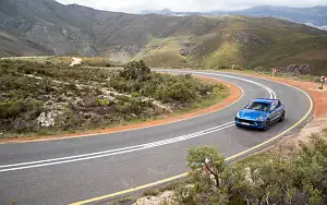   Porsche Macan Turbo (Sapphire Blue Metallic) - 2019