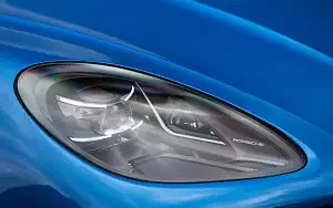   Porsche Macan Turbo (Sapphire Blue Metallic) - 2019