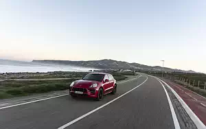   Porsche Macan GTS (Carmine Red) - 2020