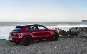   Porsche Macan GTS (Carmine Red) - 2020