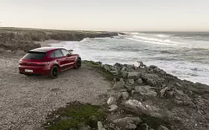   Porsche Macan GTS (Carmine Red) - 2020