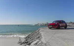   Porsche Macan GTS (Carmine Red) - 2020