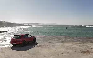   Porsche Macan GTS (Carmine Red) - 2020