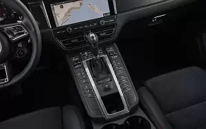   Porsche Macan GTS (Carmine Red) - 2020