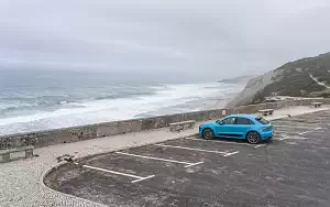   Porsche Macan GTS (Miami Blue) - 2020