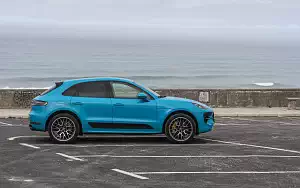   Porsche Macan GTS (Miami Blue) - 2020