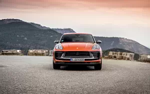   Porsche Macan T (Papaya Metallic) - 2022