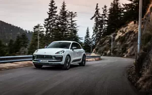   Porsche Macan T (Pure White) - 2022