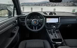   Porsche Macan T (Pure White) - 2022