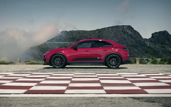 ���� ���������� Porsche Macan GTS - 2025