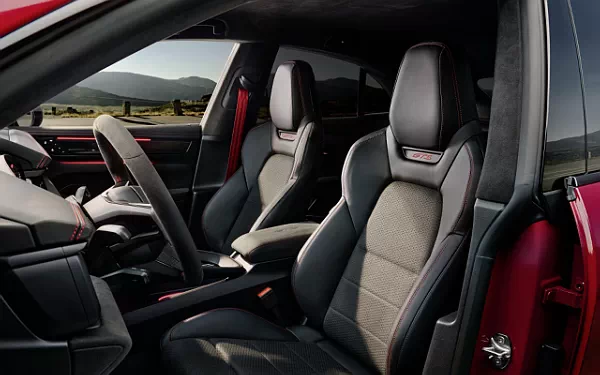 ���� ���������� Porsche Macan GTS - 2025