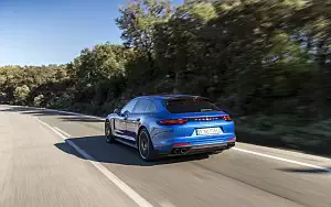   Porsche Panamera Turbo S E-Hybrid Sport Turismo (Sapphire Blue Metallic) - 2017