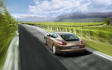   Porsche Panamera 4 - 2010