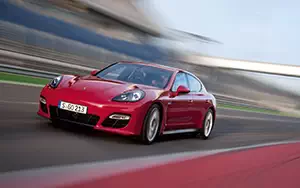   Porsche Panamera GTS - 2012