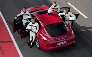   Porsche Panamera GTS - 2012