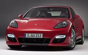   Porsche Panamera GTS - 2012