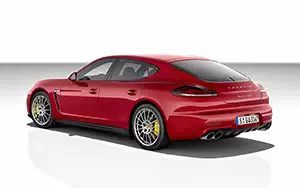   Porsche Panamera GTS - 2013